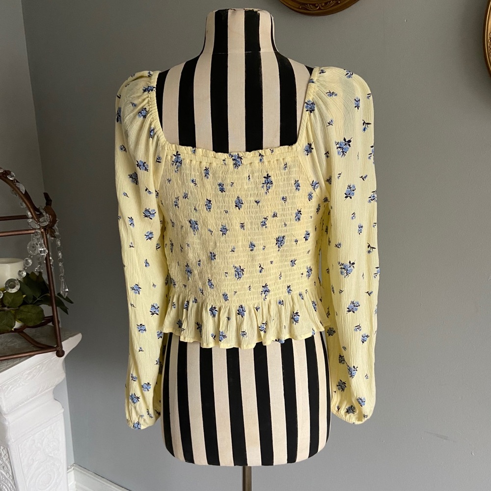 Arizona smocked cropped blouse - Picture 3 of 10